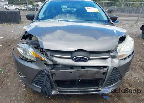 2013 Ford Focus S из США, поврежденный, VIN 1FADP3E27DL173744